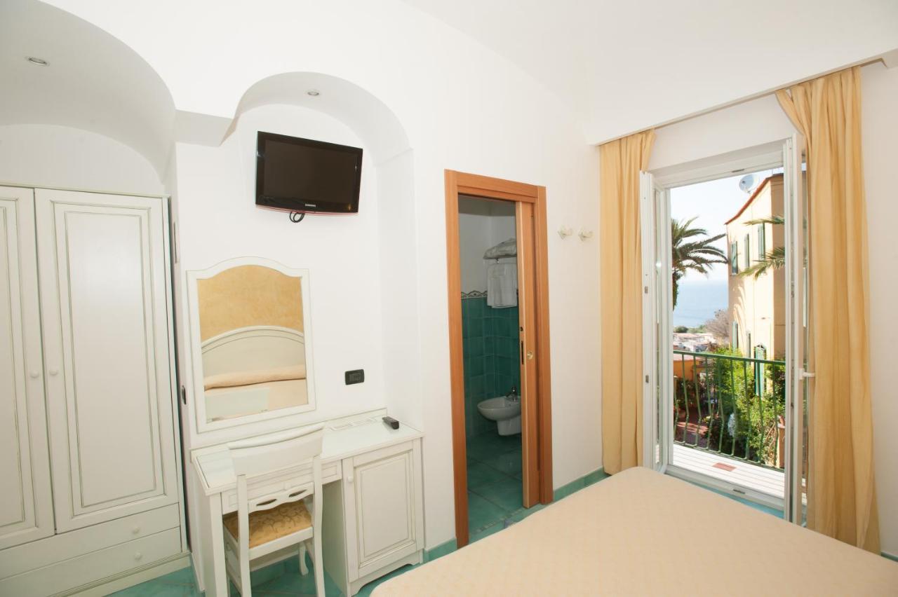 Hotel Villa Sirena - Thermae & Spa Ischia Extérieur photo