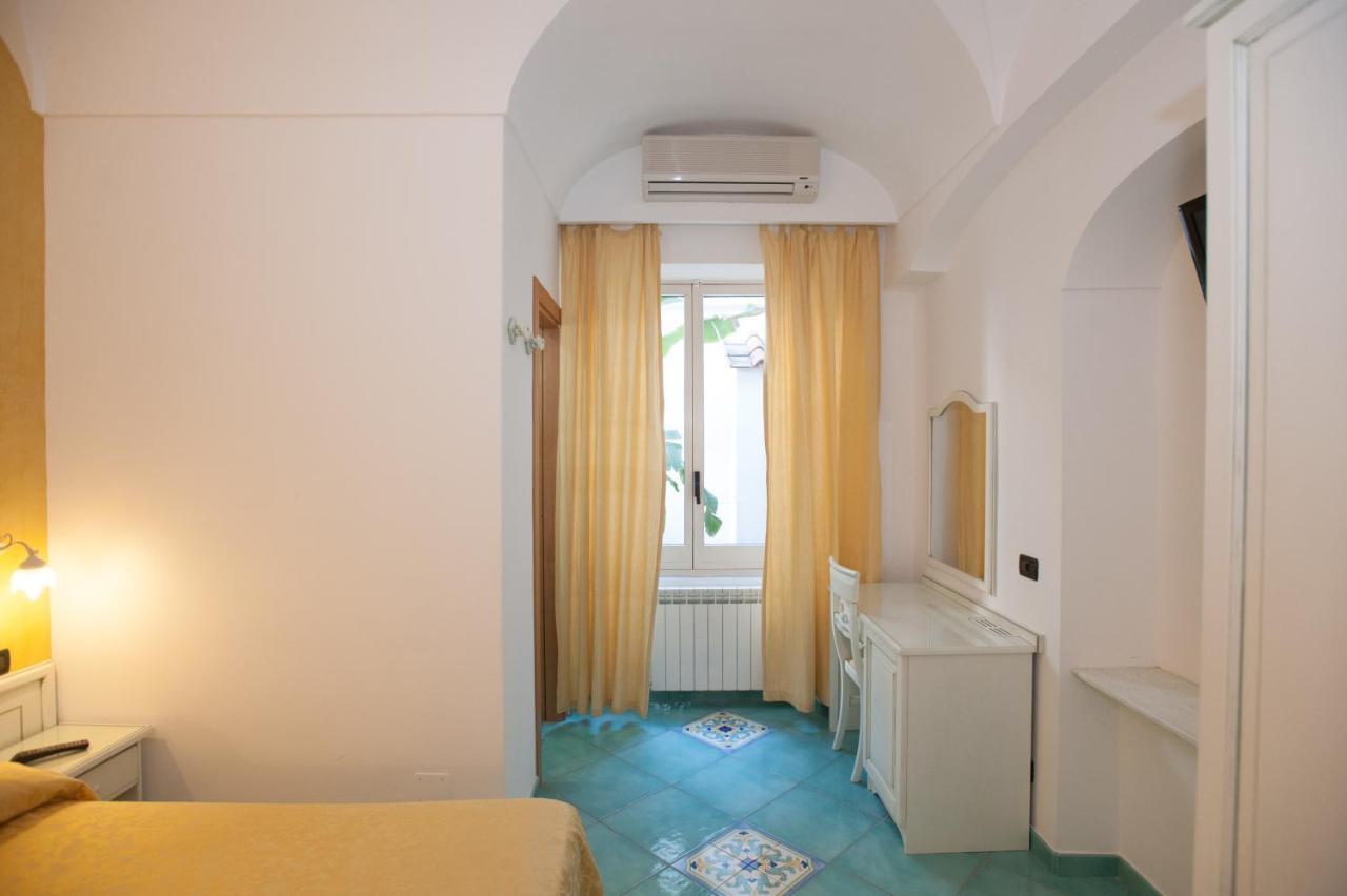 Hotel Villa Sirena - Thermae & Spa Ischia Extérieur photo