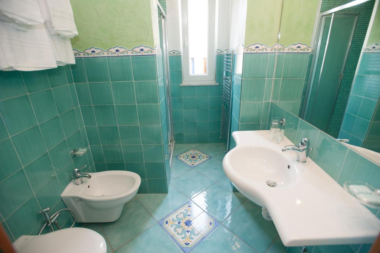 Hotel Villa Sirena - Thermae & Spa Ischia Extérieur photo