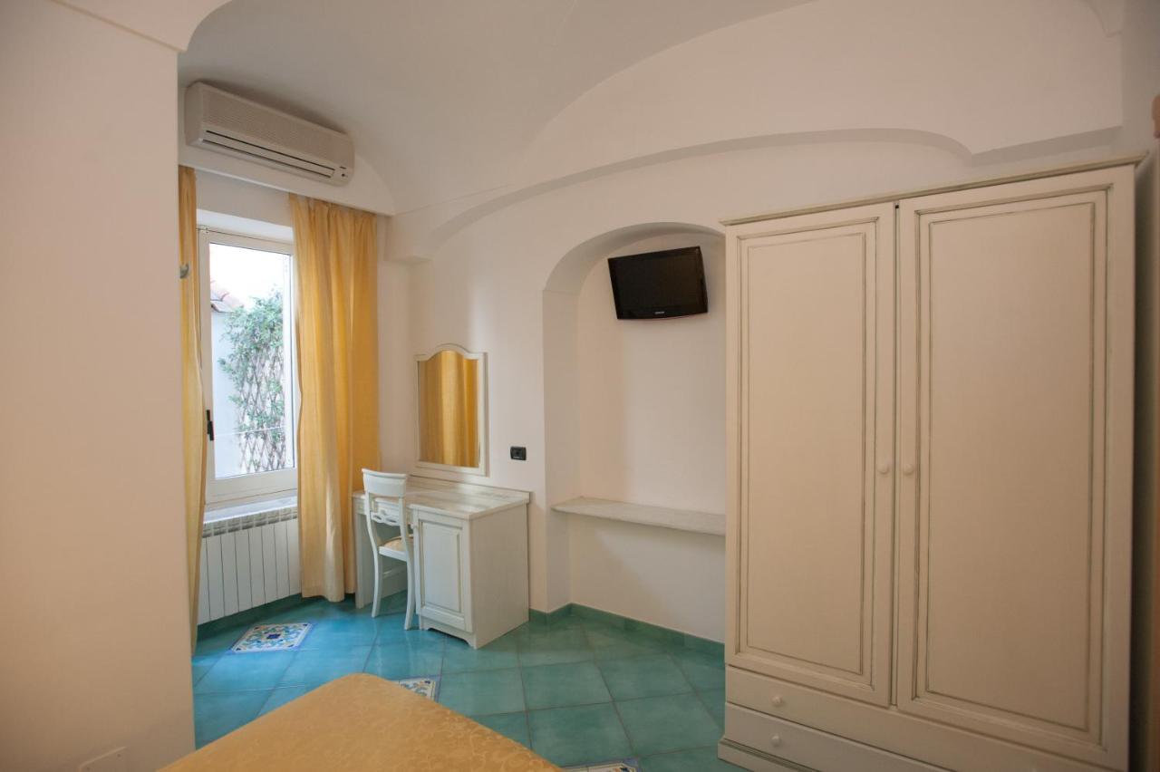 Hotel Villa Sirena - Thermae & Spa Ischia Extérieur photo