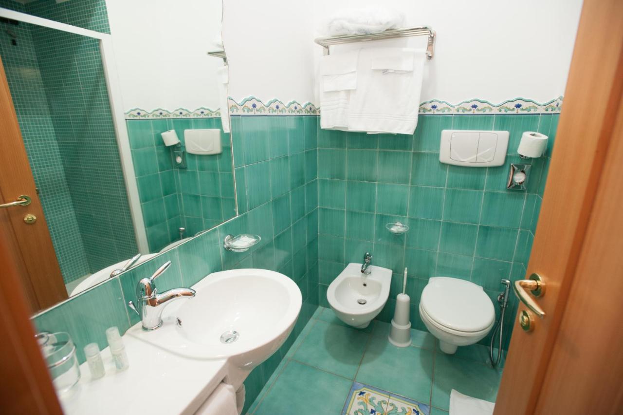 Hotel Villa Sirena - Thermae & Spa Ischia Extérieur photo