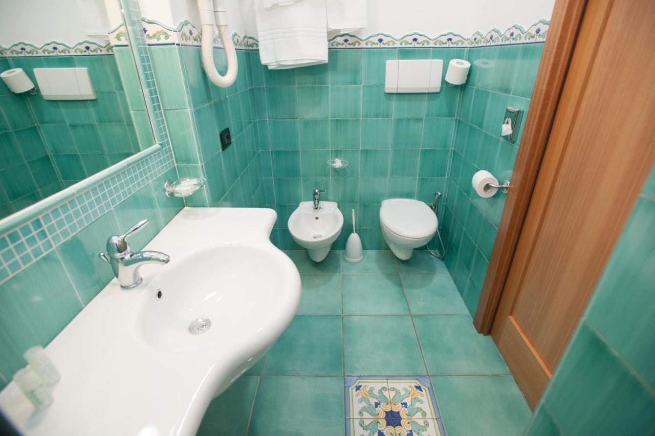 Hotel Villa Sirena - Thermae & Spa Ischia Extérieur photo